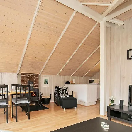 4 Person In Oksb L Oksbøl